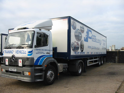 Goods and rigid goods vehicles driver training to LGV licence categories C1 and C